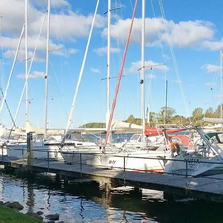 24 Person In Hasselberg *